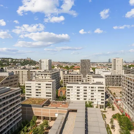 Magnifique 70m2 Confluence - Vue Panoramique Avec Parking Prive * 里昂